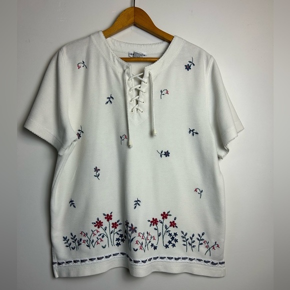 VTG Y2K Henley Tie M Waffle knit Floral Embroidered White Top Womens Grandmacore - Picture 1 of 12